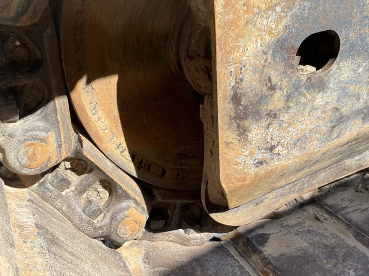 2018-komatsu-pc210-lc-11-image-38