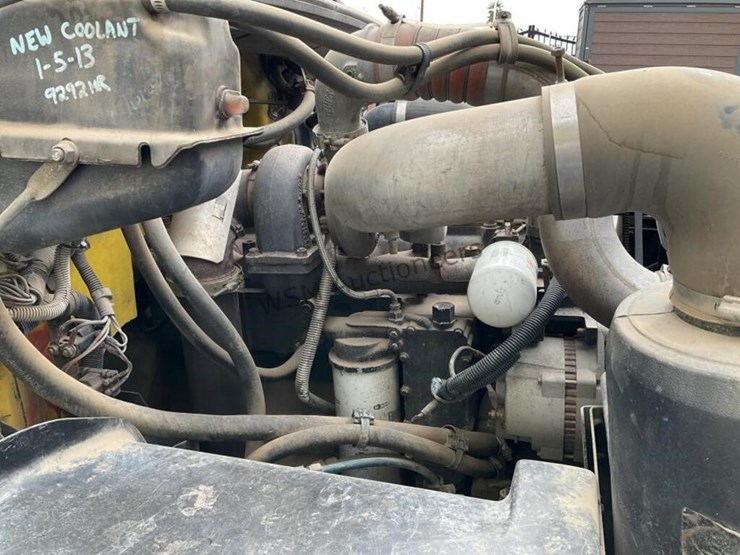 1996-freightliner-fl70-image-16