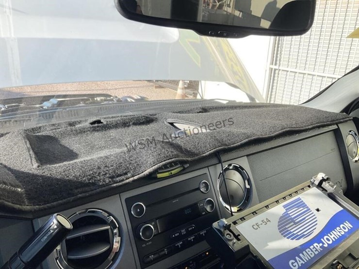 2015-ford-f550-image-21