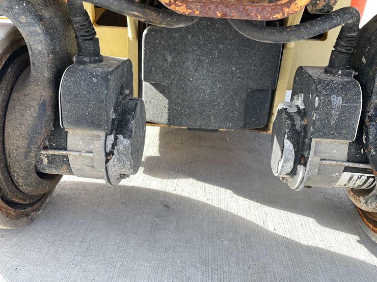 2014-jlg-1930es-image-21