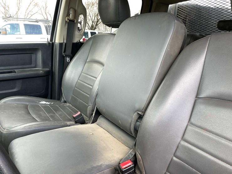 2016-dodge-2500-image-105