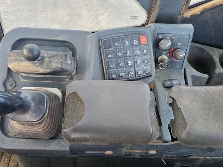 2006-deere-544j-image-65