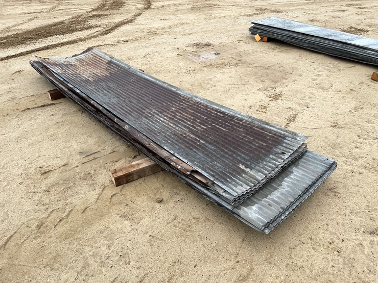 #3977-•-(16)-corrugated-steel-siding-image-4