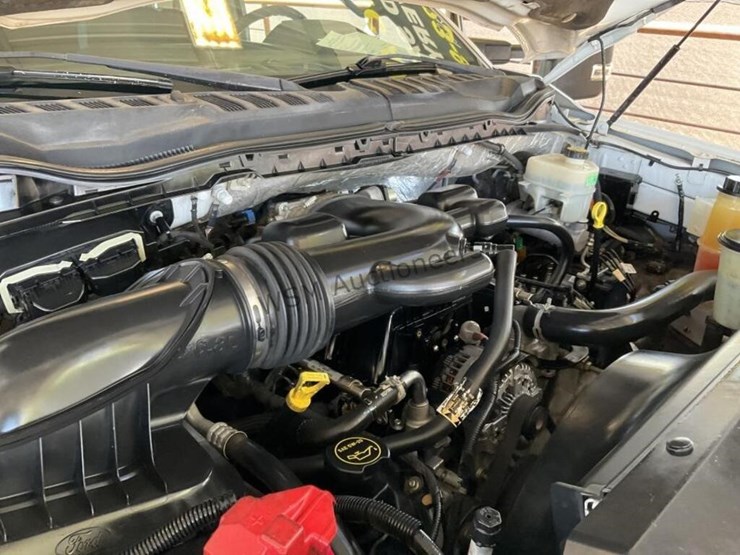 2017-ford-f550-image-14