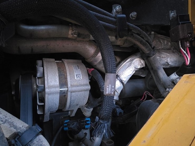 2023-deere-331g-image-43