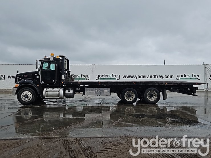 2016-peterbilt-348-image-2