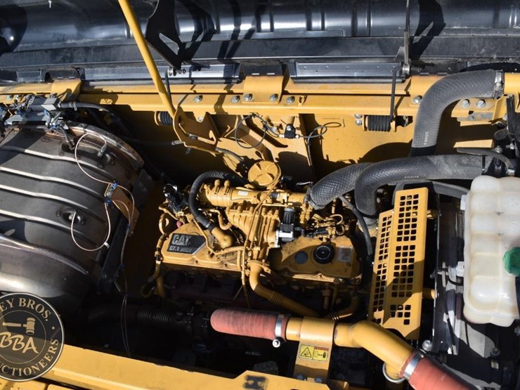 2019-caterpillar-326fl-image-44