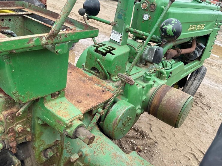 john-deere-b-image-8