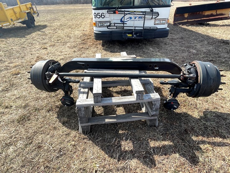 #10691-•-hendrickson-semi-truck-steer-axle-image-3