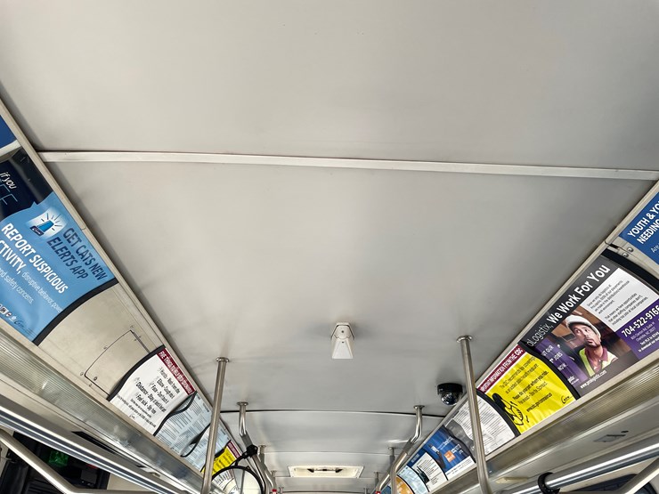 #167-•-2004-gillig-passenger-bus-(has-wi-title)-image-43