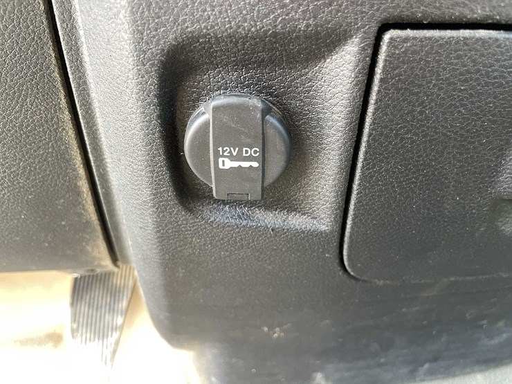 2015-dodge-2500-image-81