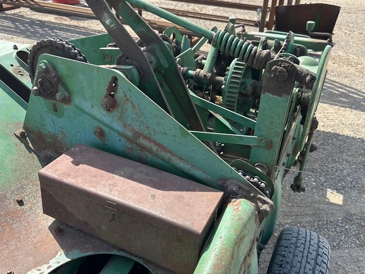 john-deere-24-image-12