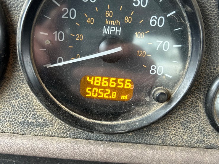 2014-peterbilt-384-image-8