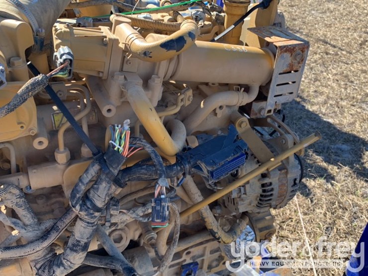 caterpillar-246d-image-11