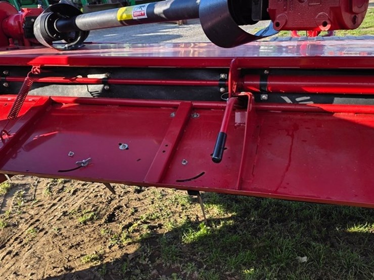 2023-case-ih-dc135-image-24