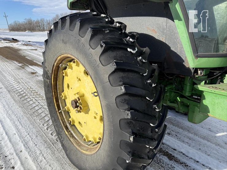 john-deere-4440-image-32