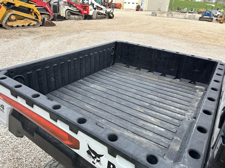 2020-bobcat-uv34-image-11