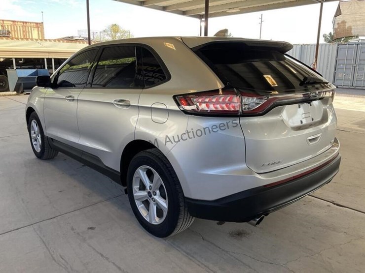 2017-ford-edge-se-image-5
