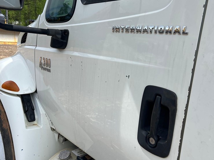 2005-international-4300-image-10
