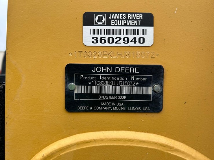2017-deere-323e-image-26