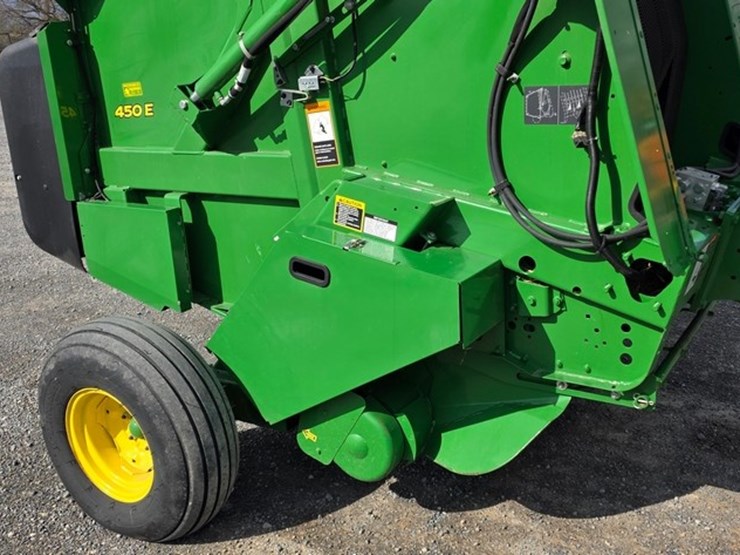 2020-john-deere-450e-image-15