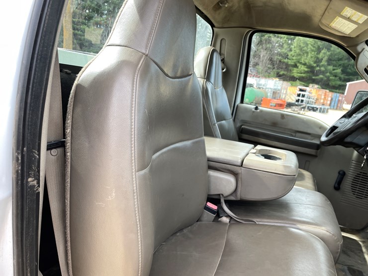 2008-ford-f550-image-42