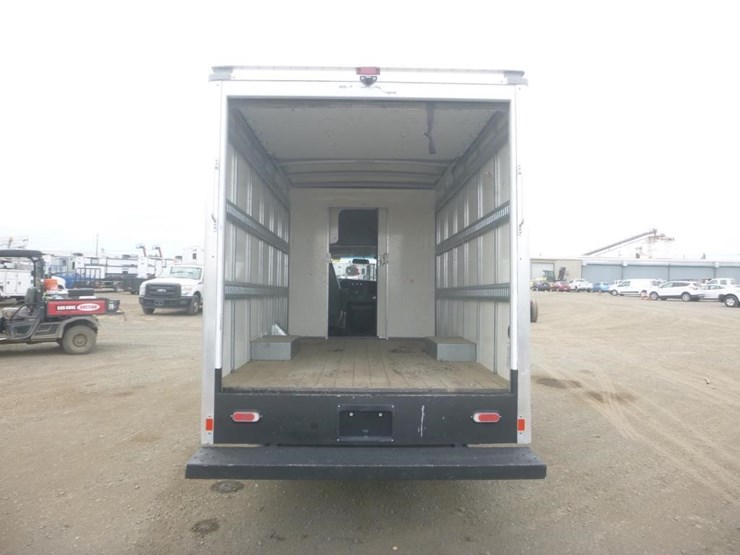 2021-gmc-3500-image-9