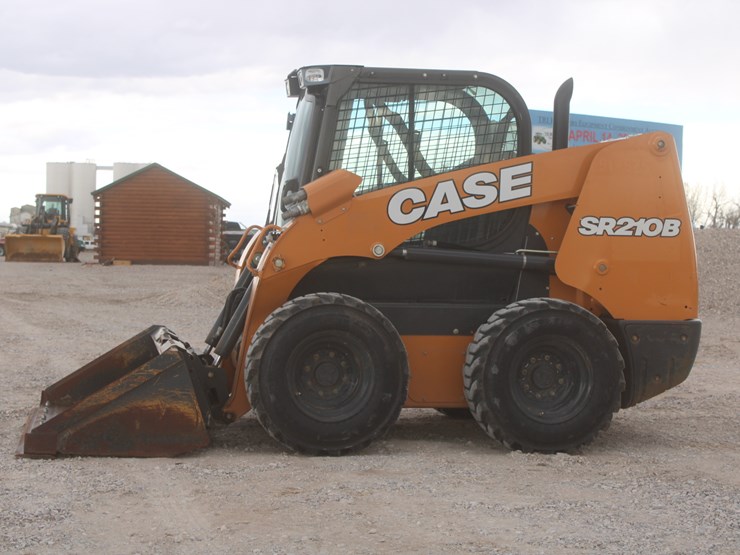 2022-case-sr210b-image-1