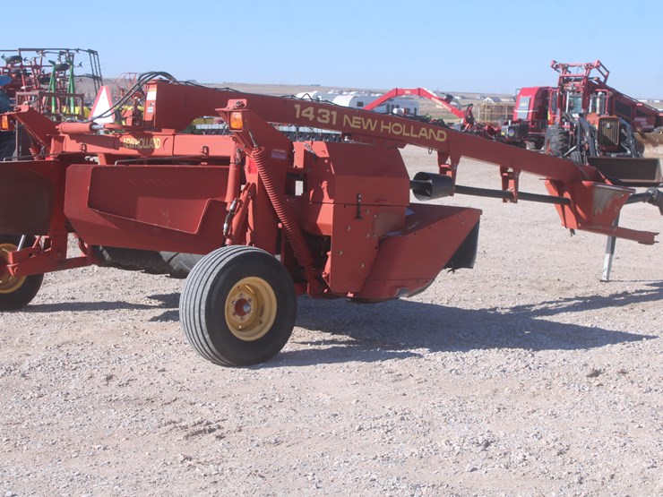 new-holland-1431-image-6