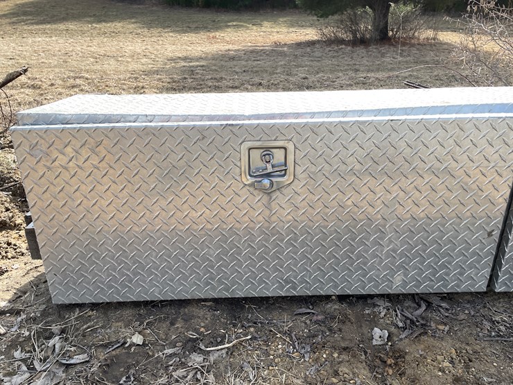 #3971-•-(2)-aluminum-truck-tool-box's-image-29