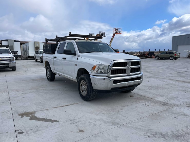 2015-dodge-2500-image-3