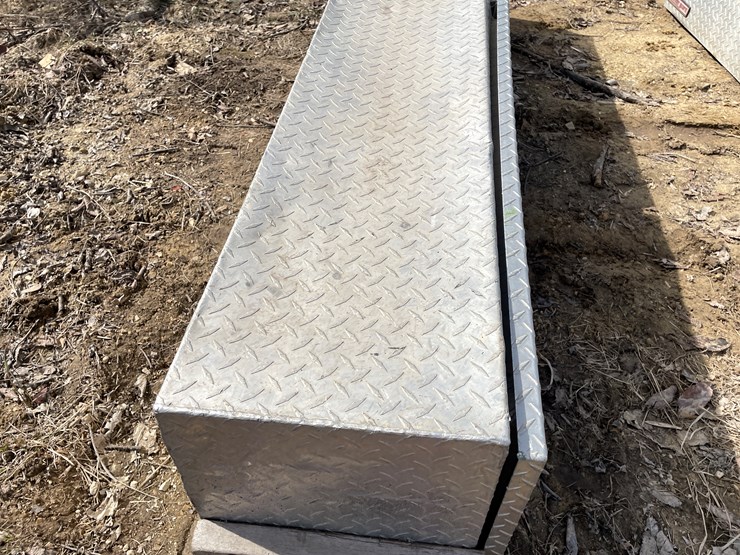 #3971-•-(2)-aluminum-truck-tool-box's-image-21