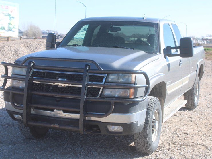 2006-chevrolet-2500-image-40
