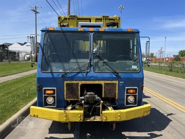 2009-mack-leu613-image-2