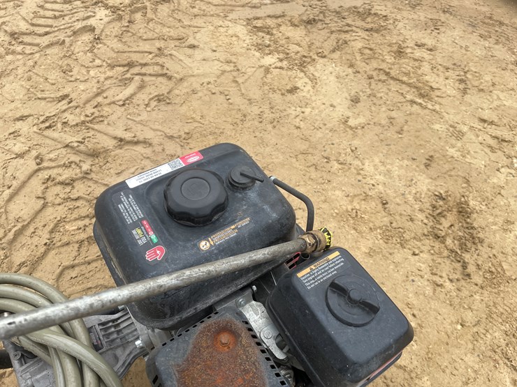 #3921-•-clean-machine-3,400-psi-pressure-washer-image-16