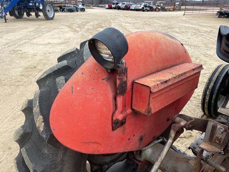 massey-ferguson-230-image-18