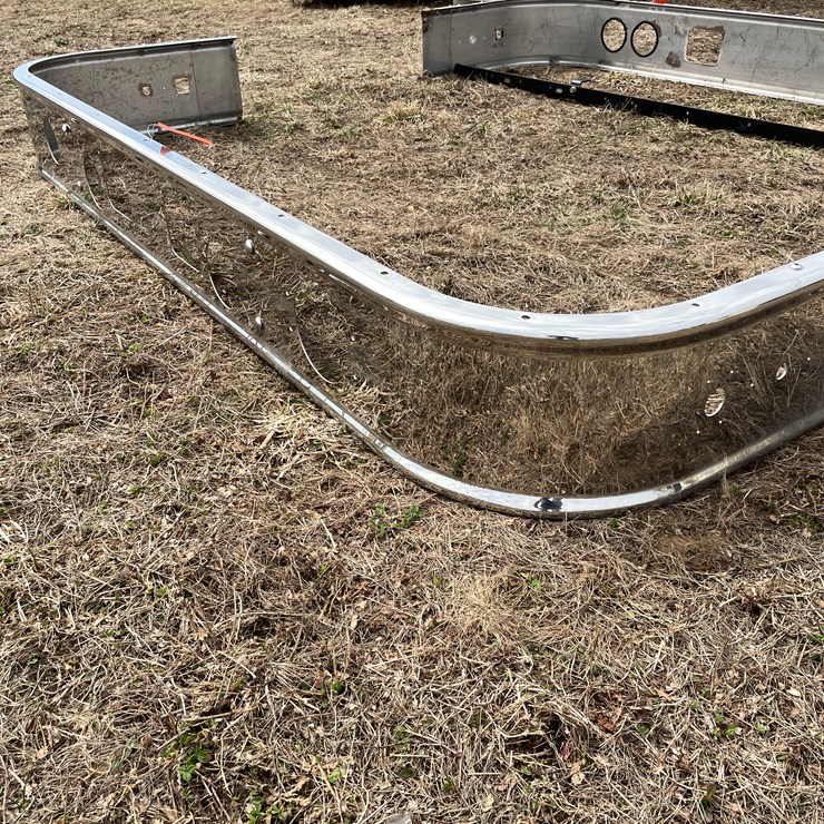 #10721 • Semi Truck Front Bumper