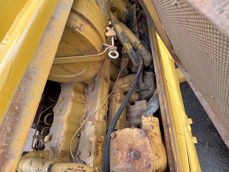 1981-caterpillar-d6d-image-18