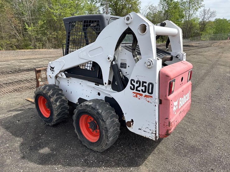 2007-bobcat-s250-image-5