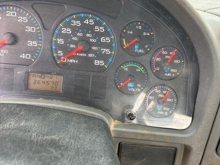 2005-international-4300-image-37