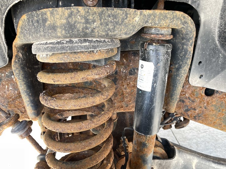 2016-dodge-2500-image-25