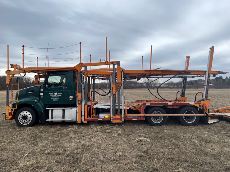 #110-•-2014-volvo-car-hauler-semi-and-trailer-(has-wi-title)-image-10