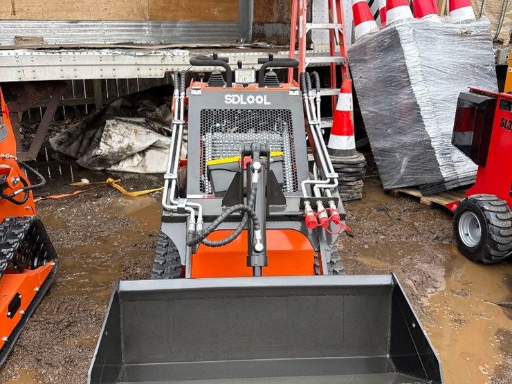 new-sdlool-co-stand-on-mini-skidloader-model-sl36c-image-2