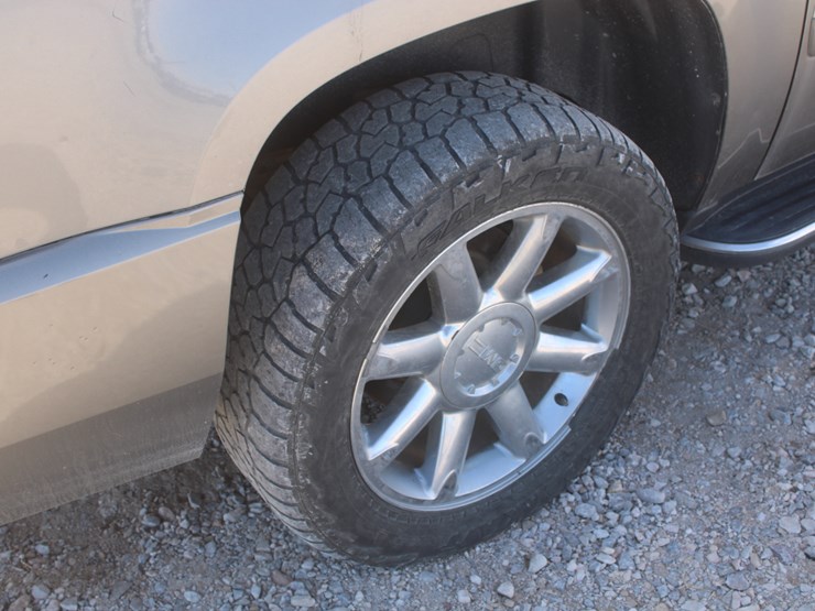 2012-gmc-yukon-image-13