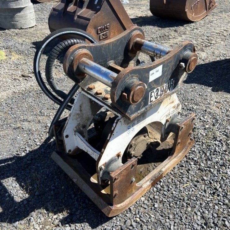 2013 Stanley B&D HS-11000 Plate Compactor