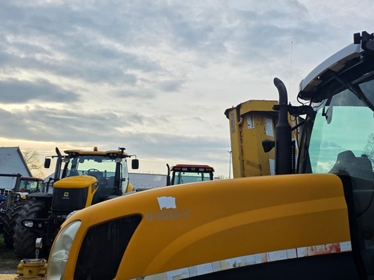 2006-new-holland-ts135a-image-11