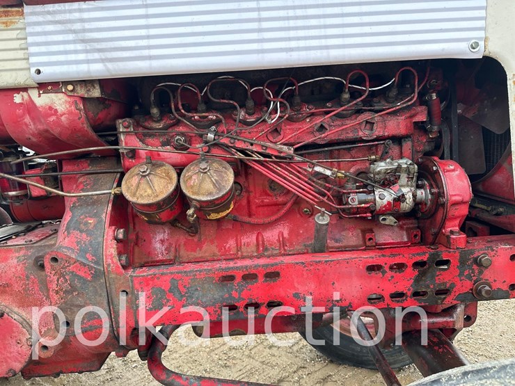 case-ih-560-image-4