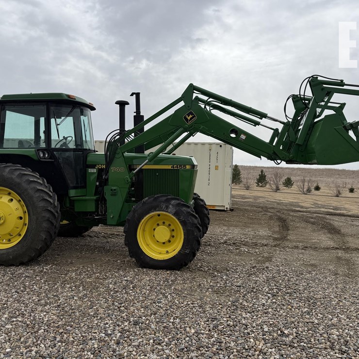 JOHN DEERE 4455