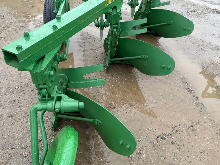 john-deere-f125-image-5