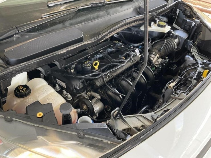 2015-ford-transit-connect-image-12